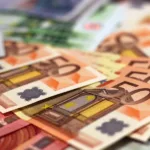 Επικουρικές συντάξεις: Πώς το «παγώμα» έφερε απώλειες 740 εκατ. ευρώ για τους συνταξιούχους