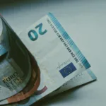 Τον Ιούνιο τα 150 ευρώ ανά τέκνο σε οικογένειες
